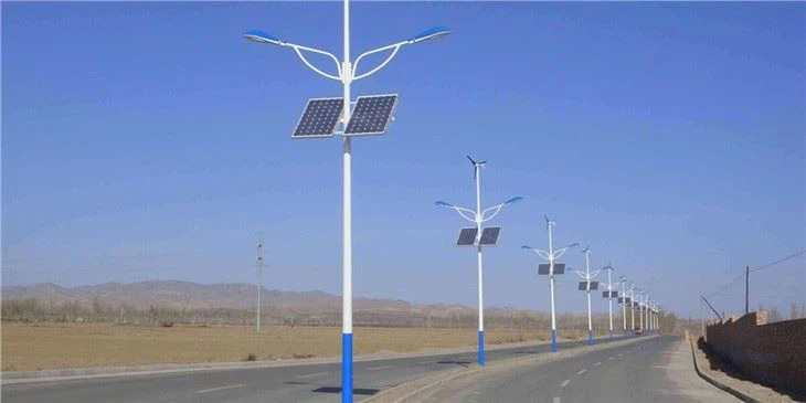 پروژکتور خورشیدی فضای باز